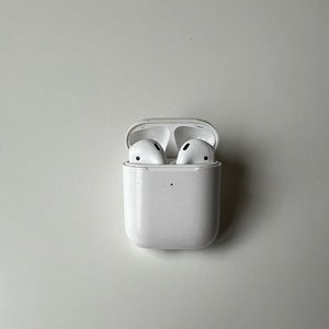 AirPods (2nd generation) FREE SHIPPING